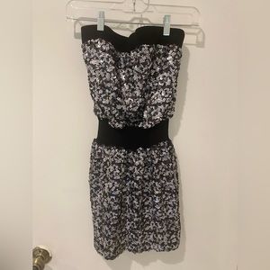 Women’s Bebe Dress